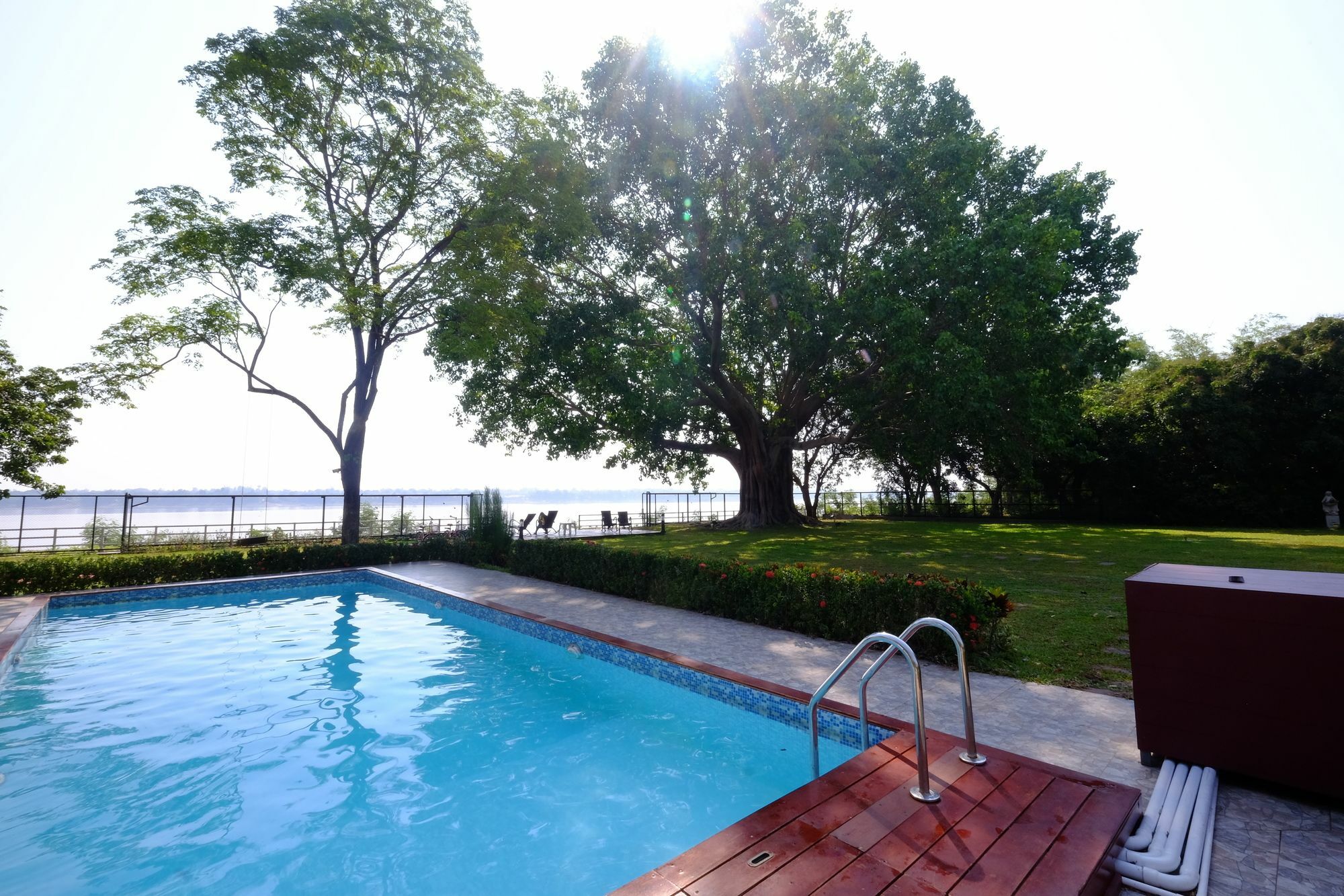 Bo Tree Cottage On The River Mukdahan Extérieur photo